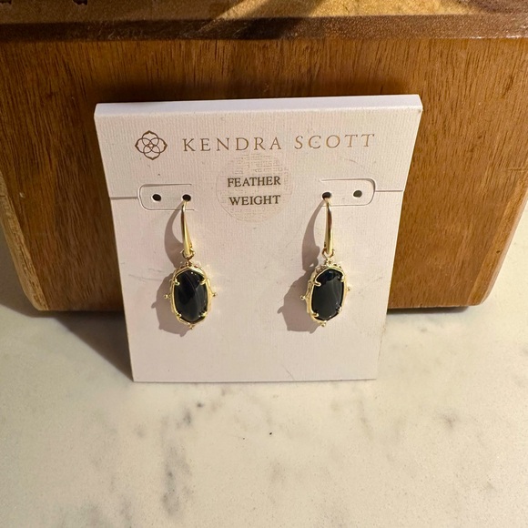 Kendra Scott Earrings - Picture 1 of 1